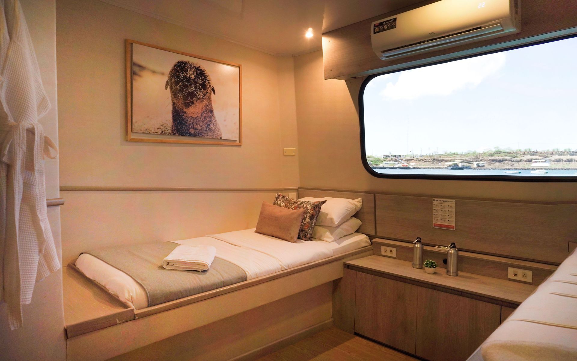 TWIN CABIN - MAIN DECK
